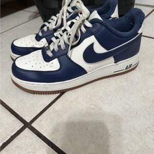 Nike Air Force 1 '07 LV8 Men's Size 9.5